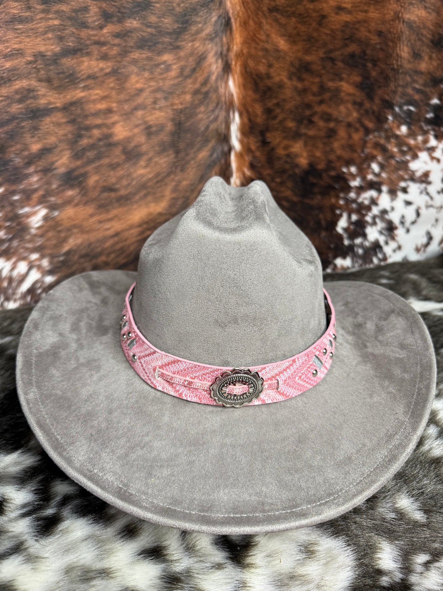 Premium Suede Cowboy Hat - Adjustable Straps Inside, Unisex Design, Size 56-58cm, Western Style, Fashionable & Functional, Shipped in a Box