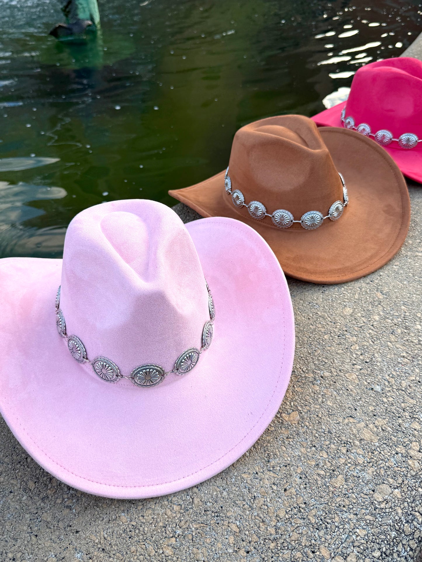 Premium Suede Cowboy Hat - Cognac Design with Decorative chain and Silver Accents - Accessorizmee