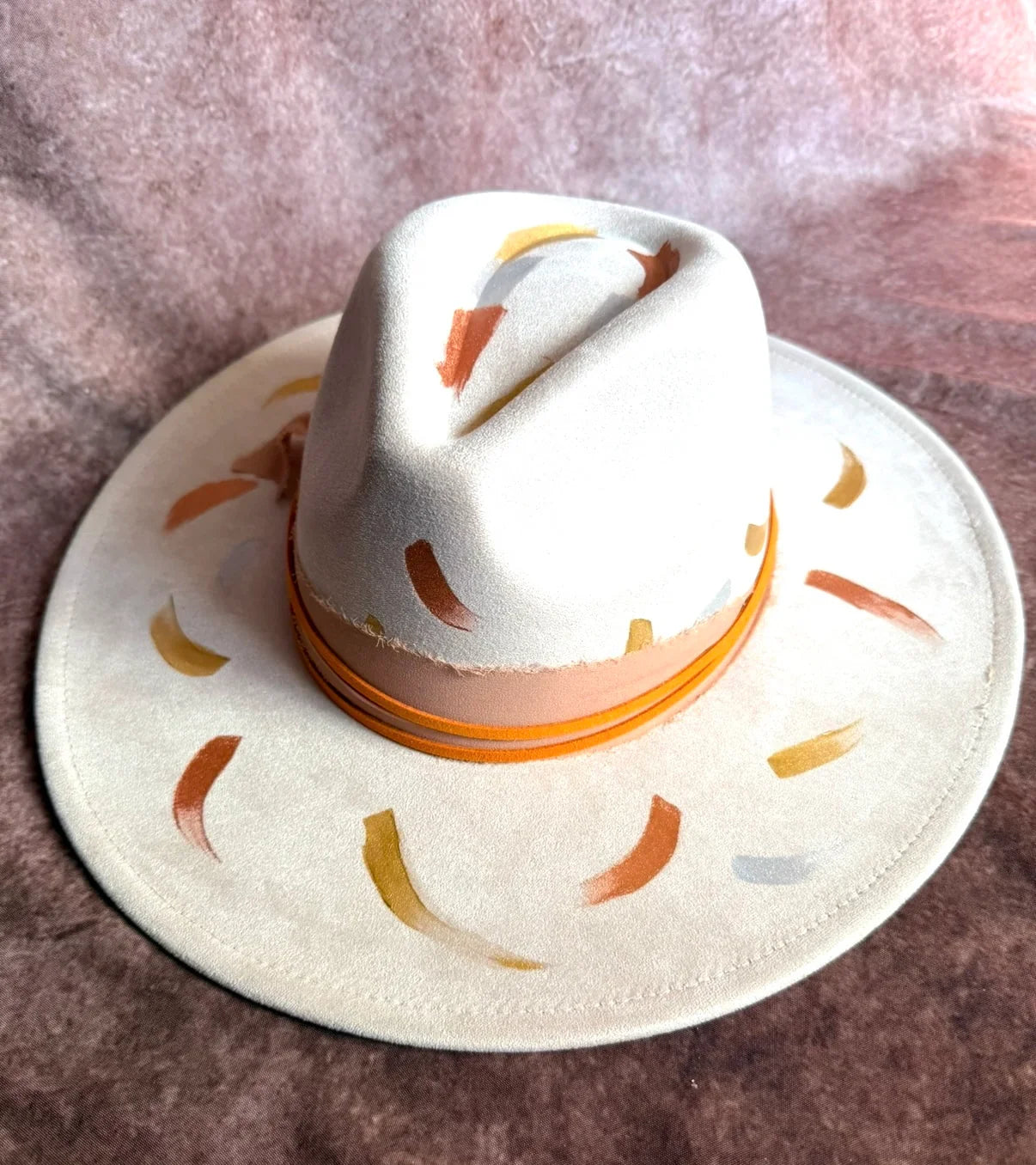 Dipped Twang Suede Hat - Accessorizmee