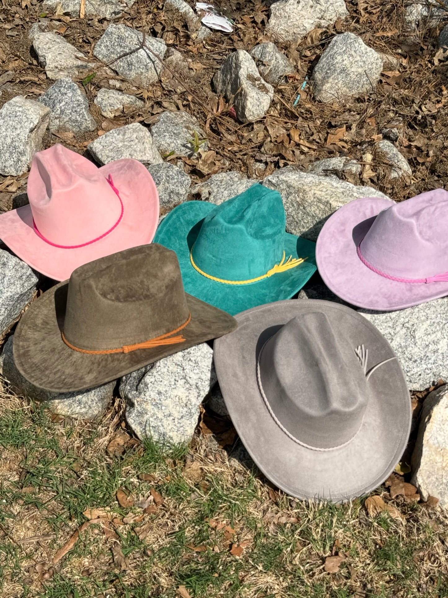 Premium Suede Cowboy Hat - Adjustable Straps Inside, Unisex Design, Size 56-58cm, Western Style, Fashionable & Functional, Shipped in a Box - Accessorizmee