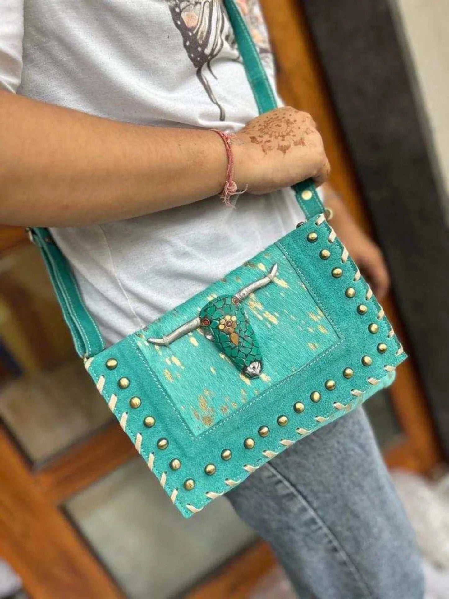 Bohemian bag with bull's head and studs - Accessorizmee
