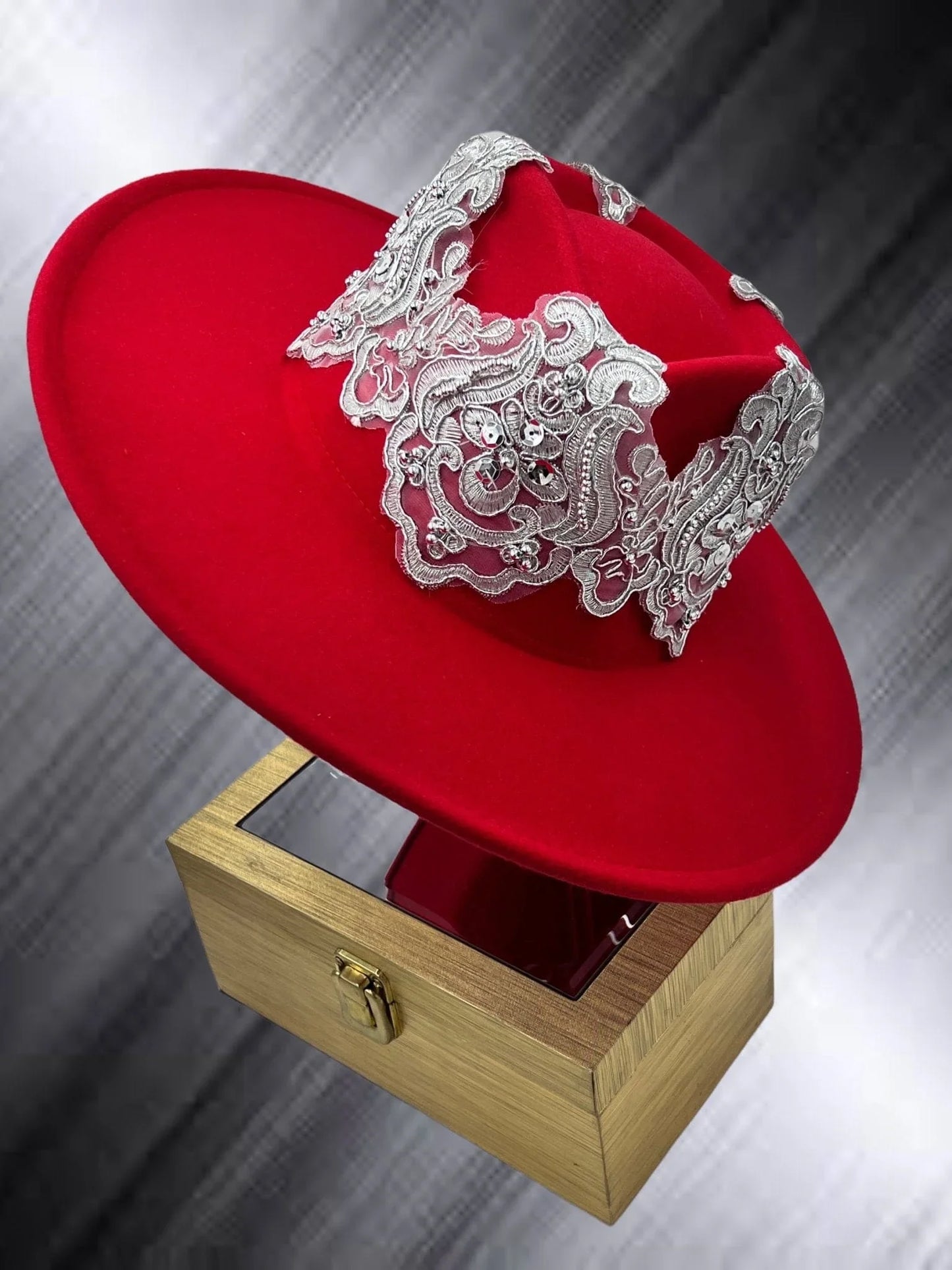 Extraordinary Fedora Hat- Silver red - Accessorizmee