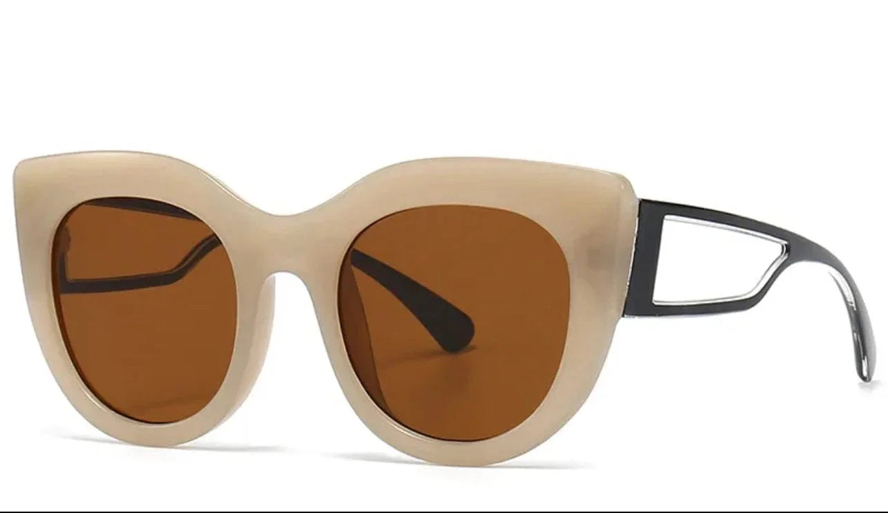 It Gurl statement Sunglasses, Durable Resin & Metal Unisex Design - Lightweight - Accessorizmee