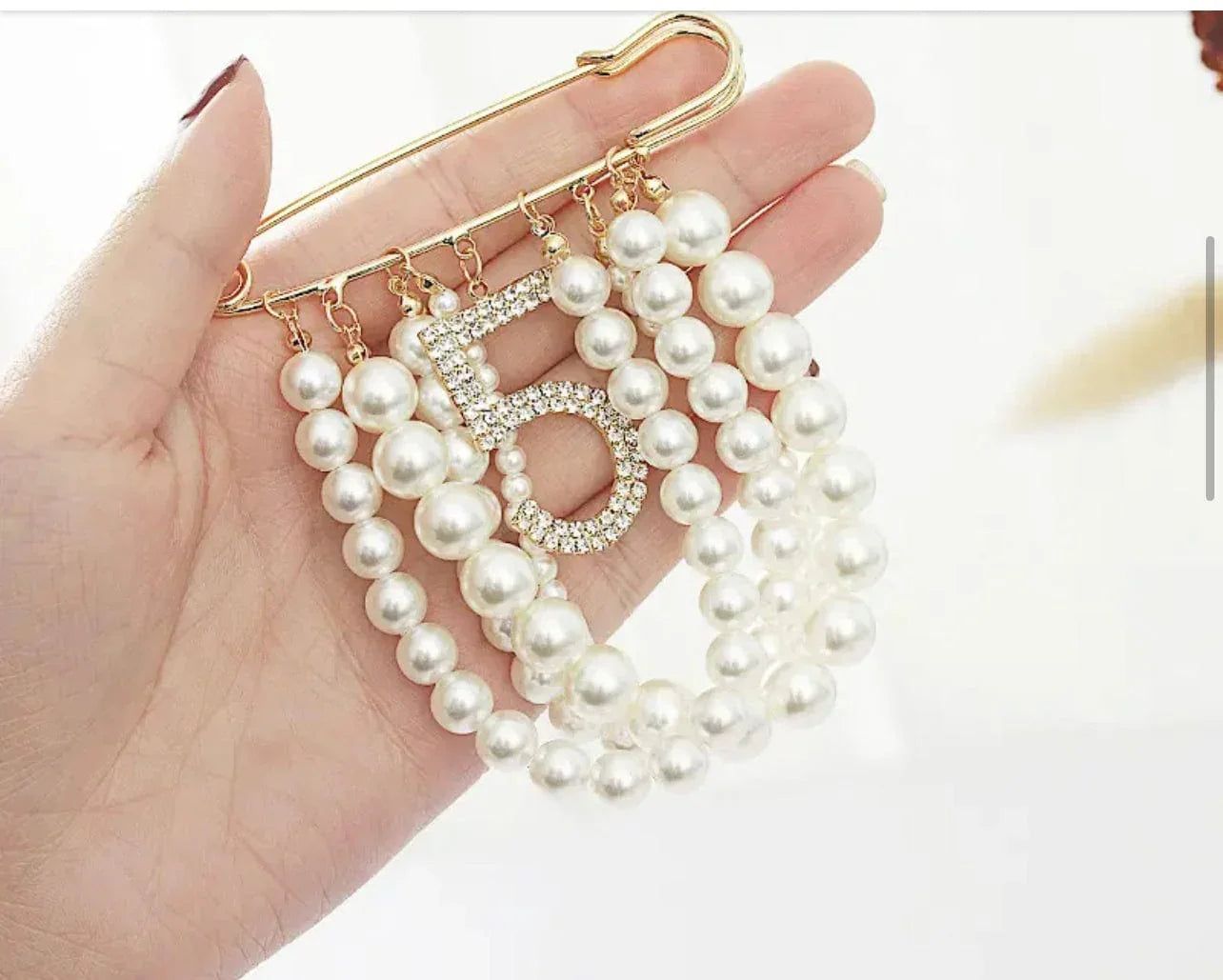 Lux Brooch-Pearls5 - Accessorizmee