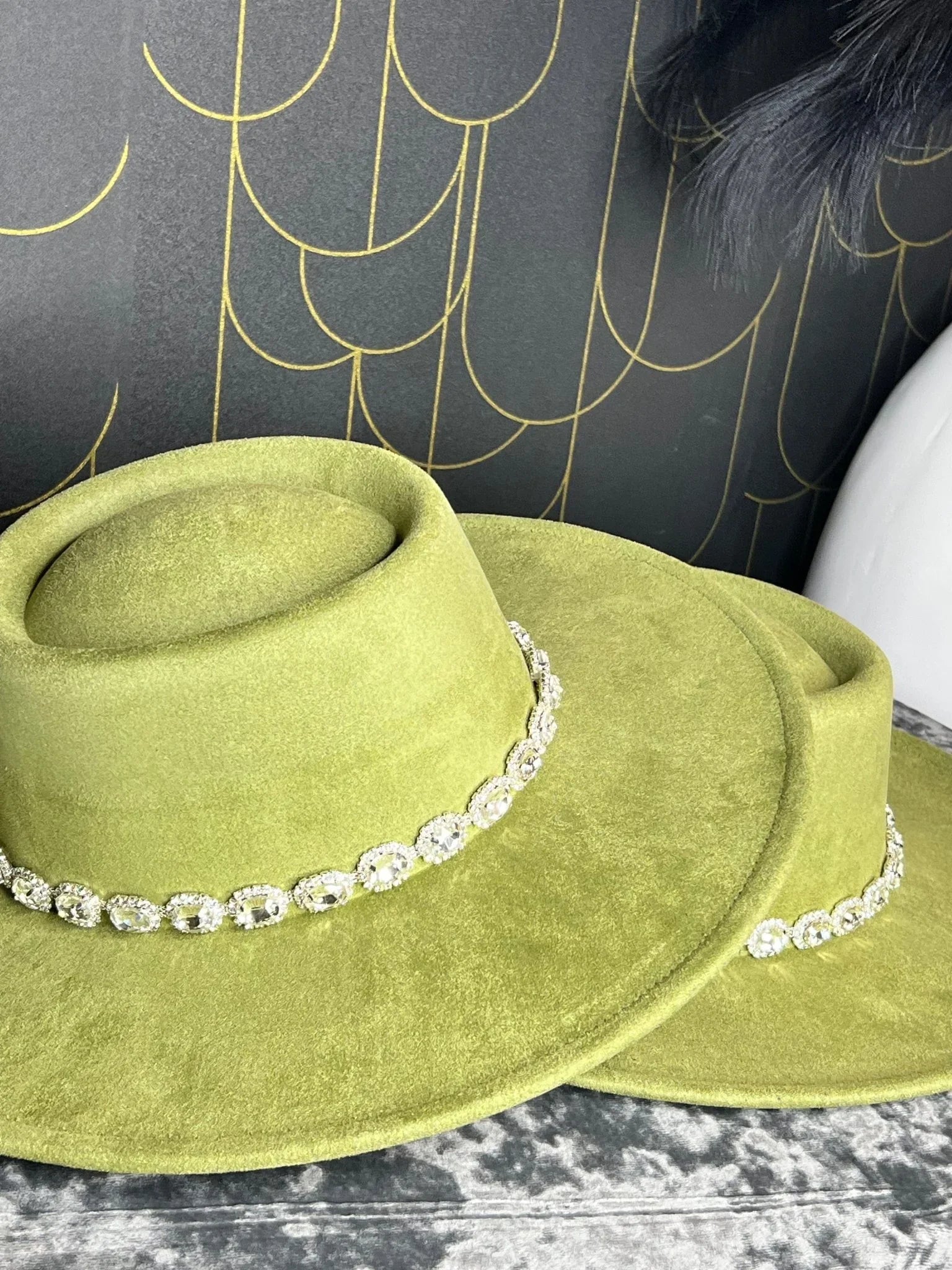Raw flower diamond round brim Fedora Hat - Accessorizmee