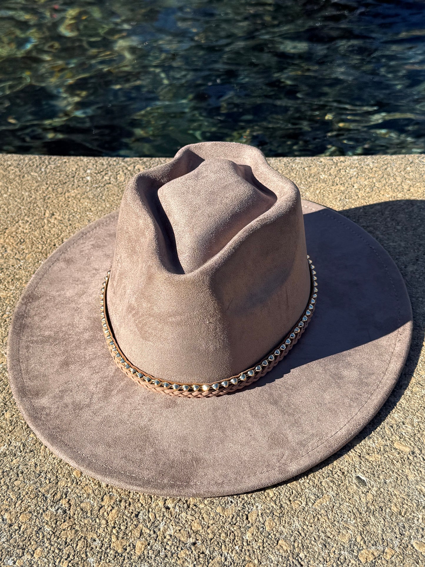 Arrowhead Widebrim gold Design with Decorative Colorful Accents