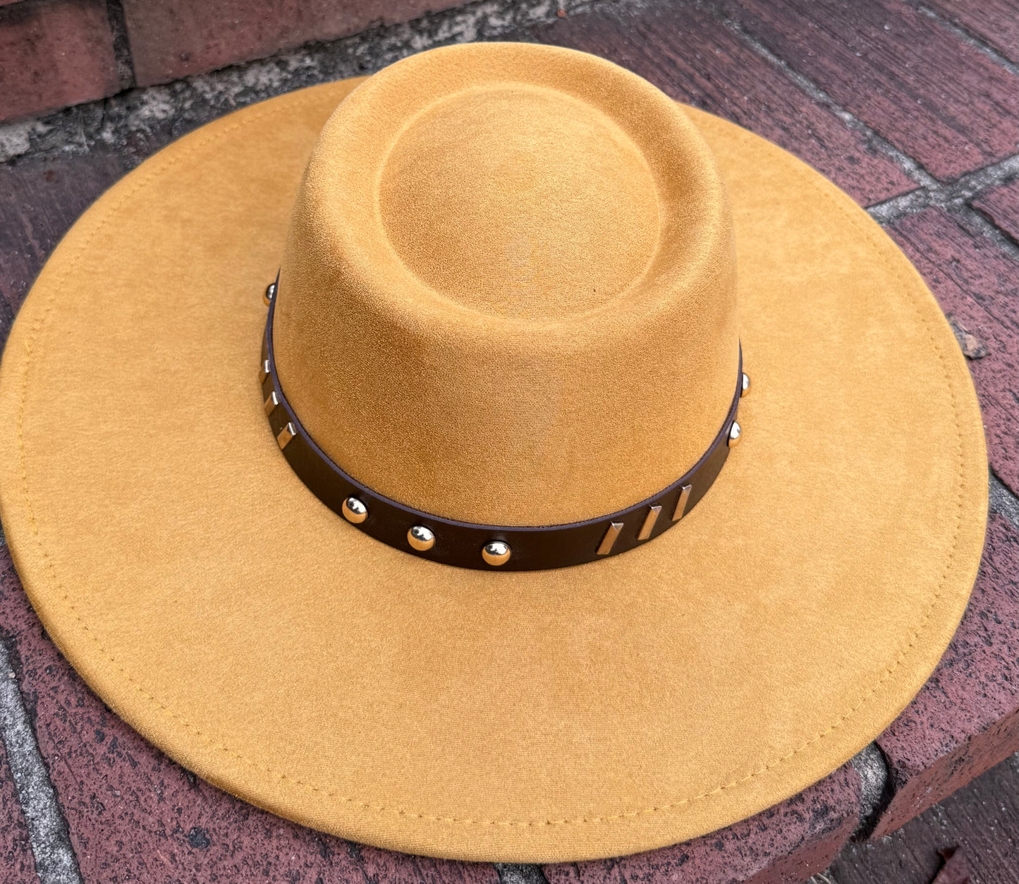 Round Boater Brim Striker Studded Hat