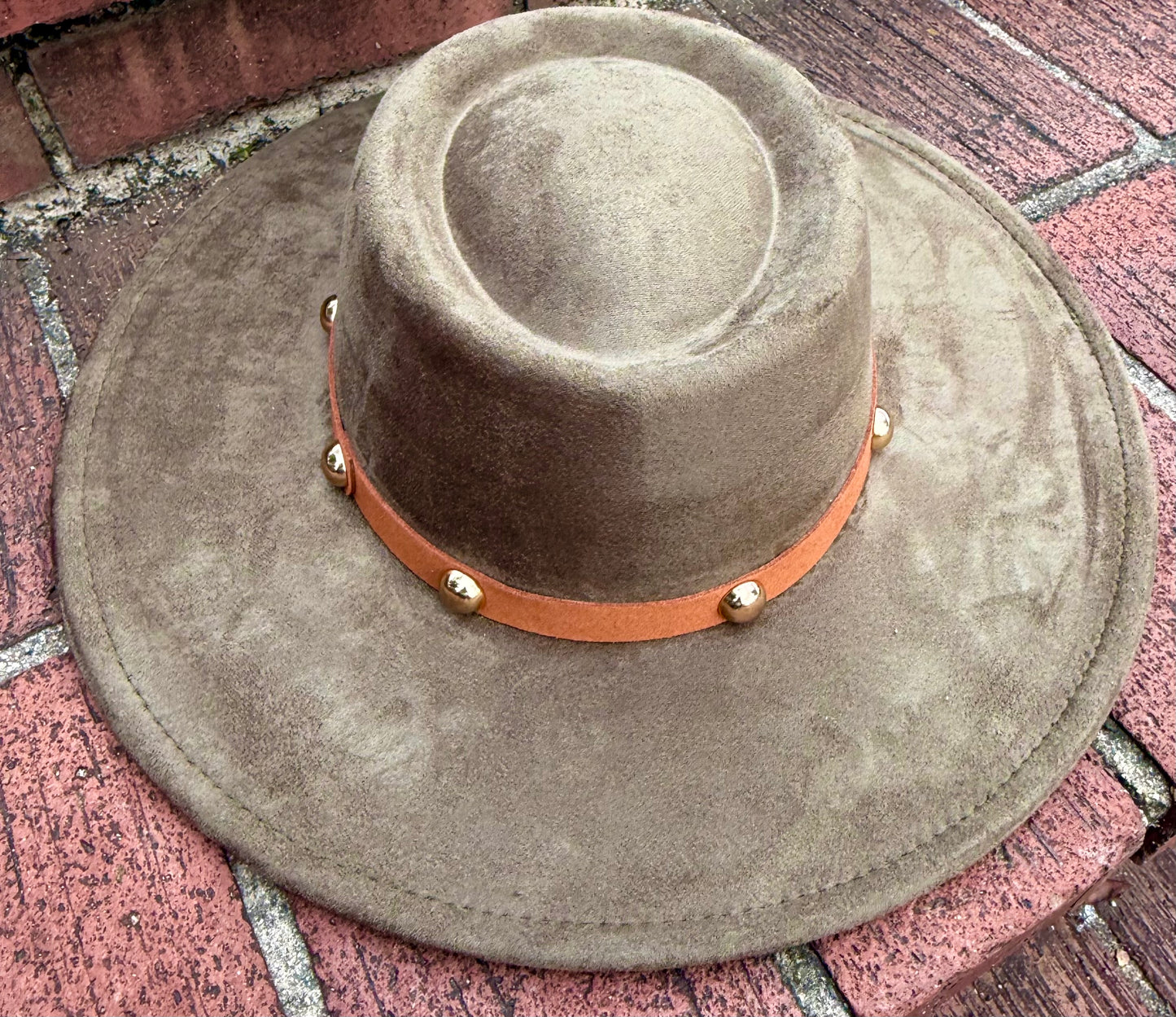 Round Boater Brim Studded Hat