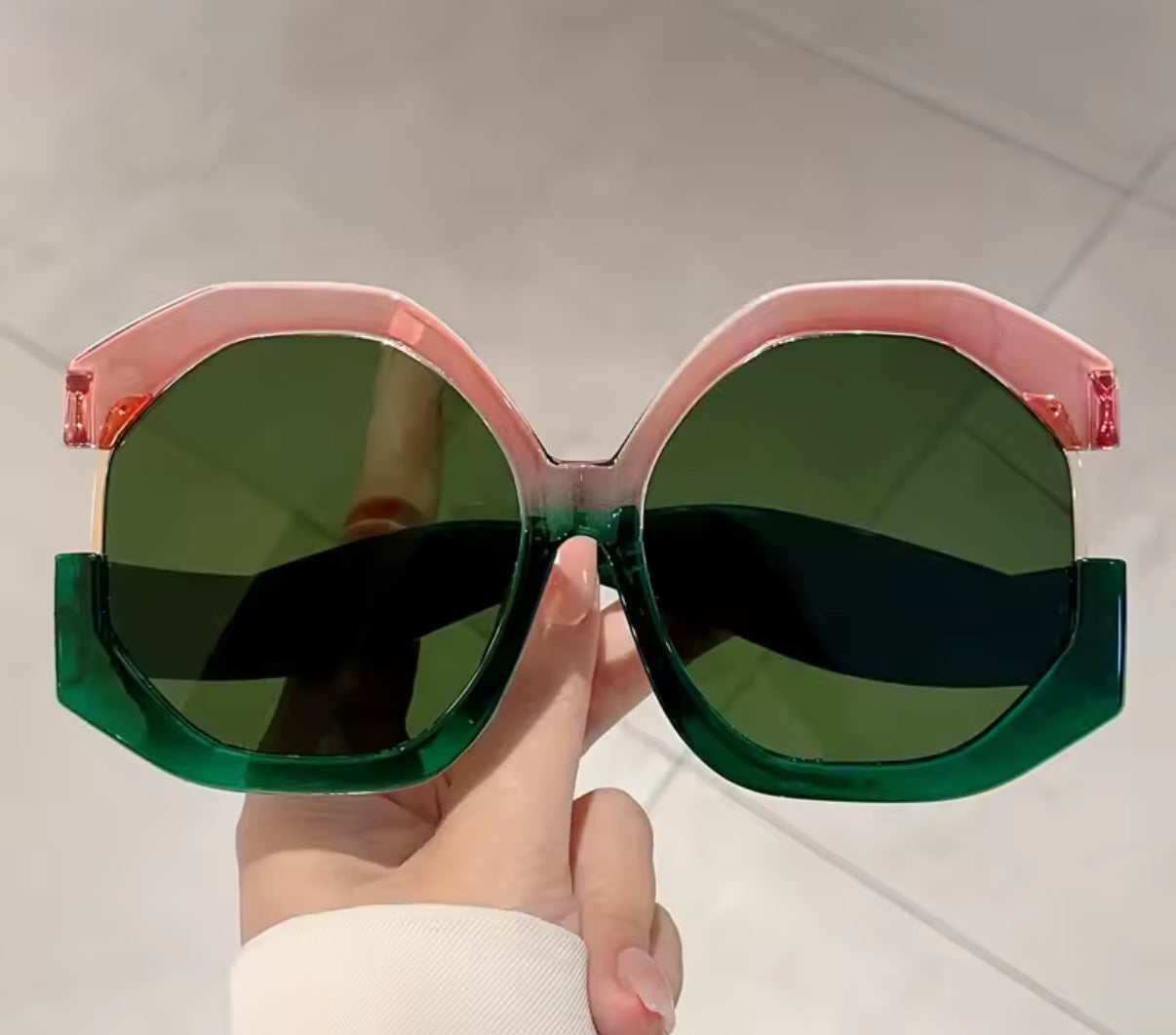 Lush Statement Sunglasses - Durable Resin & Metal Unisex Design - Lightweight - Accessorizmee