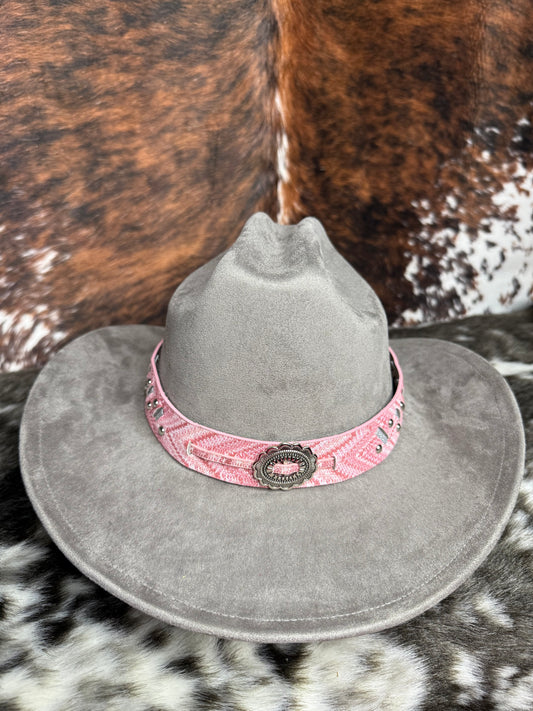Premium Suede Cowboy Hat - Adjustable Straps Inside, Unisex Design, Size 56-58cm, Western Style, Fashionable & Functional, Shipped in a Box - Accessorizmee
