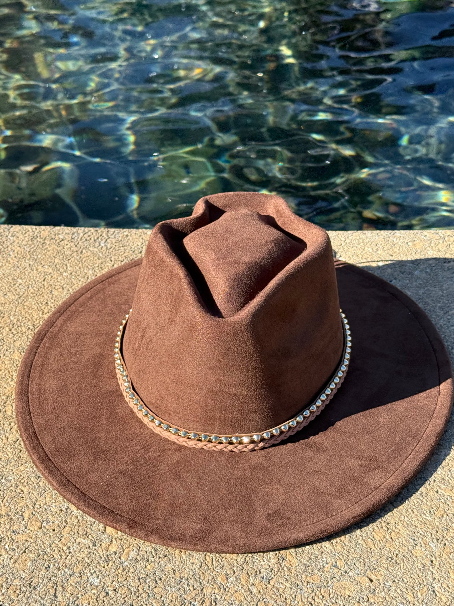 Arrowhead Widebrim gold Design with Decorative Colorful Accents