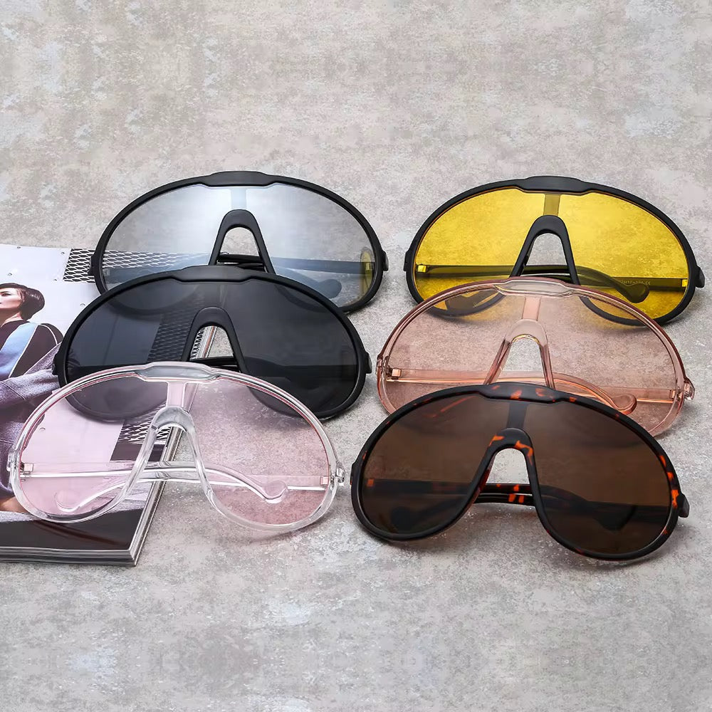 TrendyFlare Statement Sunglasses