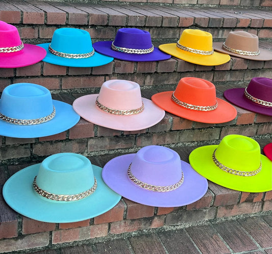 Round Brim Fedora with Chain - Accessorizmee