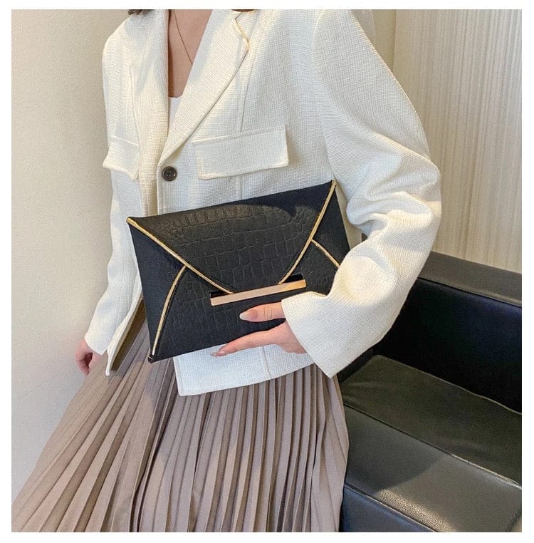 Statement piece clutch - Accessorizmee