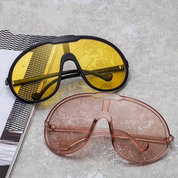 TrendyFlare Statement Sunglasses - Accessorizmee