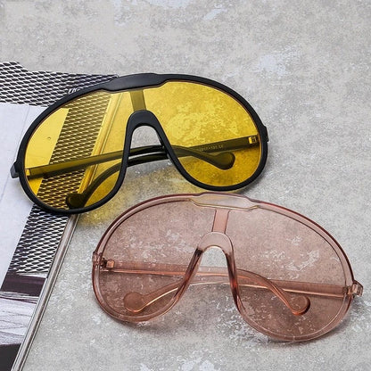 TrendyFlare Statement Sunglasses - Accessorizmee